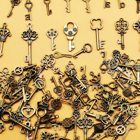 CHuangQi 125pcs/6oz Vintage Skeleton Keys Set, Steampunk Key Necklace, Antique Bronze Charms Pendants, DIY Handcrafts Jewelry Making, Wedding & Bi...
