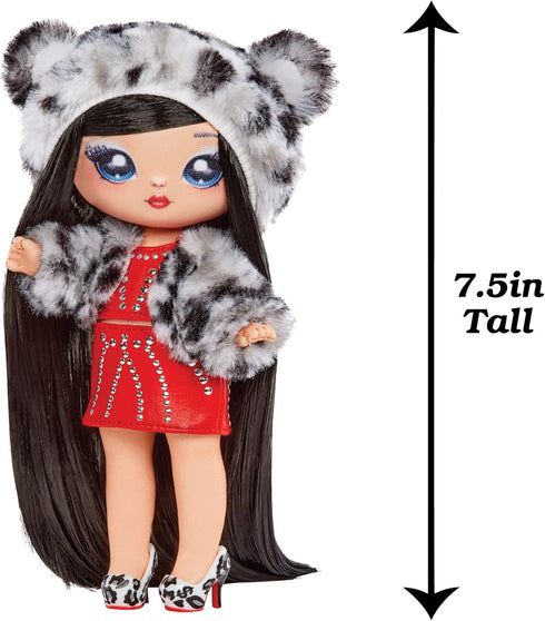 Na! Na! Na! Surprise Cozy Series Leona White 7.5" Fashion Doll Snow Leopard-Inspired with Black Hair, 3-Piece Outfit and Fuzzy Clip-on Purse, Pose...