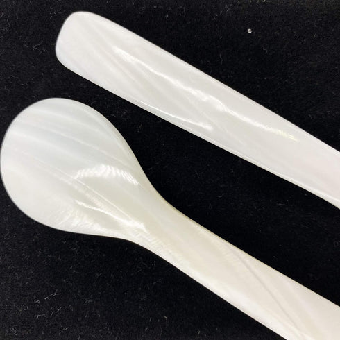 2 Pack 4.73inch Caviar Spoons Handcraft Mother of Pearl MOP Caviar Spoon W Round Handle with One Plastic Storage Box - White, Style D...