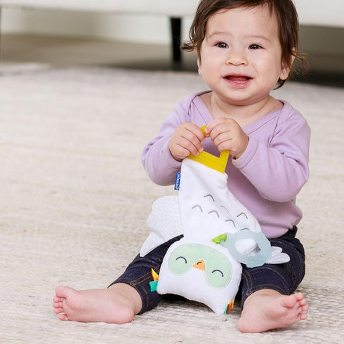 Infantino Glow-in-The Dark Cuddly Teether - Owl Soft Toy with 3 Textured Teethers, Fiddle Flags, Crinkle Sounds, Soft Material, On The Go Toy...