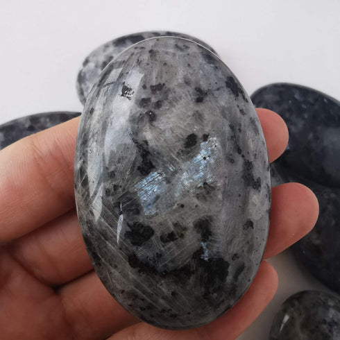 Black Labradorite Polished Stones, Synthesis Oval Healing Palm Pocket Stone Indoor Fountain Stones Massage Energy Crystal...