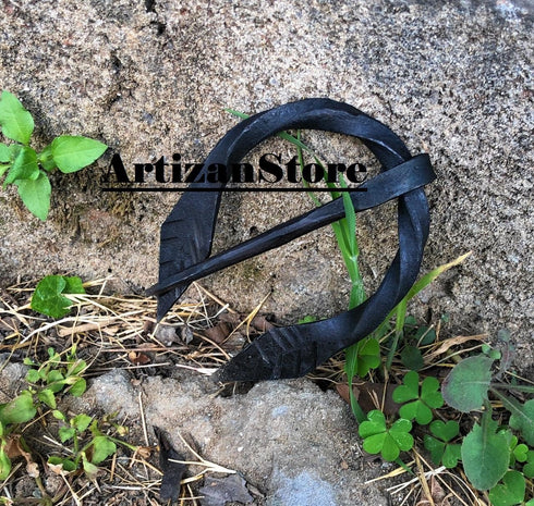 Viking Cloak Pin, Norse BlackLeaf Penannular Brooch, Medieval Apron Buckle Clasp Cloak Badge, Cloak Pin Black...