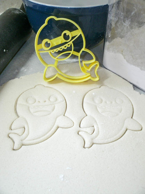 INSPIRED BY BABY SHARK FAMILY DADDY MOMMY SONG VIDEO SET OF 5 COOKIE CUTTER MADE IN USA PR1158...