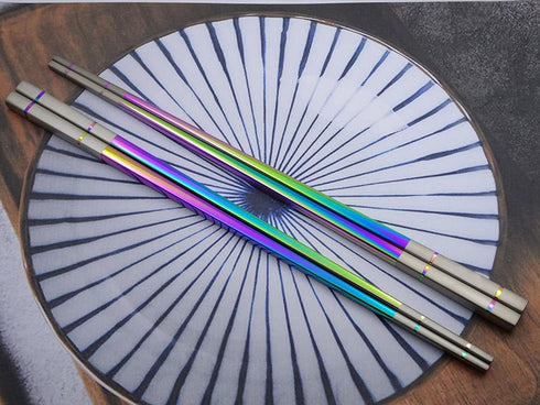 Reusable Chopsticks - Extra Long 9" - 5 Pairs per Pack - Made of Food-Safe Stainless Steel - Holographic Design - Asian Dining Utensils for Home K...