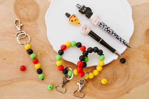 120 Pcs Silicone Rubber Beads Mixed Colors: 120 Beads + 5m Elastic Rope 12mm for Keychain, Bracelets, Necklaces. Green, Yellow, Red, Black. Reggae...