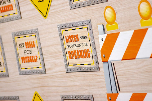 BULLETIN BOARD SET MINI UNDER CONST TOOLS for SUCCESS 31 PCS...
