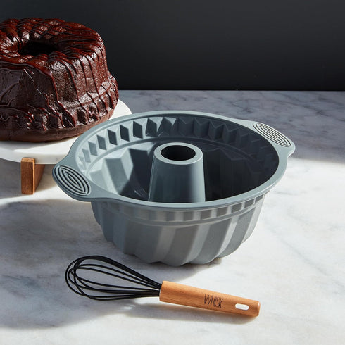 Mud Pie Bundt Cake Recipe Set, whisk 7" | mold 9 1/2" x 11", GRAY...