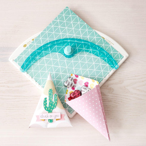 We R Memory Keepers DIY Party Board, Crafting Tools to Easily Craft Partyware Items...