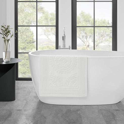 Jean Pierre New York Cotton StoneWash Medallion 17x24 in. Bath Rug, White...
