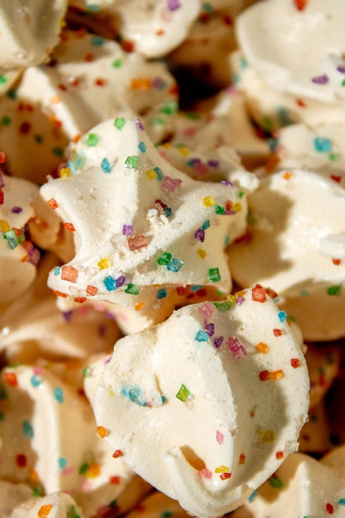 Krunchy Melts Original Meringue Cookies | Birthday Cake Flavor | Only 90 Calories Per Serving | Fat Free, Gluten Free, Dairy Free (4 Oz)...