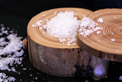 Flaky Sea Salt - 8.8 oz of Large Flake Salt - Hand Harvested on Vancouver Island - Perfect for Seasoning, Baking, Cooking, and Finishing - All Nat...