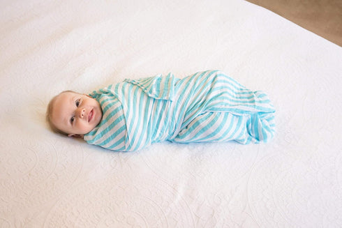 green sprouts Muslin Swaddle Blankets made from Organic Cotton | Generously sized for easy swaddling | Super soft & softer with every wash , 2 Cou...