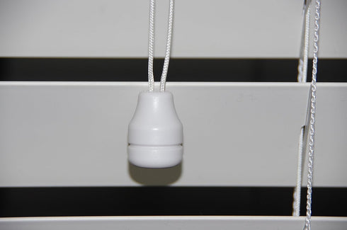 8 Pack Safety White Blind Knobs. This Tassel Separates The Pull Cords When Excessive Pressure is Detected to Avoid Potential Child Or Pet Strangul...