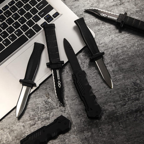 9 Pack Retractable Fake Knife Retractable Knife Halloween Props Fake Plastic Blades for Halloween April Fool's Party(9 Pcs Style A)...