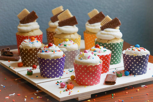50-Pack Paper Baking Cups, Greaseproof Disposable Cupcake Muffin Liners (Large, Chocolate Brown Polka Dots)...