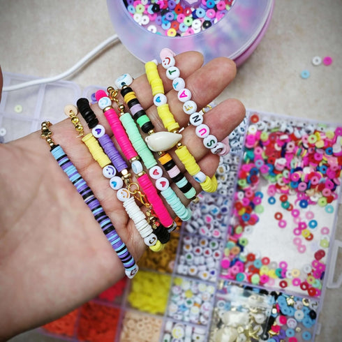 SUNFATT 4200pcs Clay Beads Bracelet Making Kit,18 Colors Friendship Bracelet Kit Flat Clay Beads,Clay Bead Bracelet Kit for Jewellery Making,Brace...