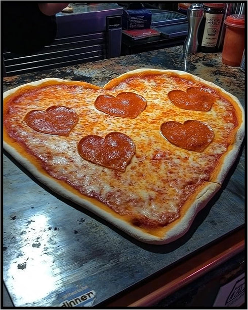 Posterizer 1 pcs-cute romantic heart pizzas-Valentine's themed poster -3-Romantic Art-Holiday Poster Collection-Chic Home and Kitchen Decor - unfr...