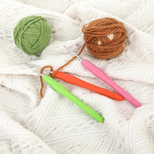 3Pcs Crochet Hooks, 2.0mm 2.5mm 3.0mm Knitting Needles Crochet Hooks Kit for Crocheter, Ergonomic Handle Crochet Hook for Knitting Scarf, Gloves, ...