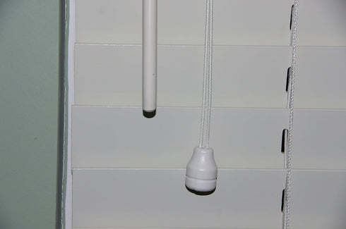 8 Pack Safety White Blind Knobs. This Tassel Separates The Pull Cords When Excessive Pressure is Detected to Avoid Potential Child Or Pet Strangul...