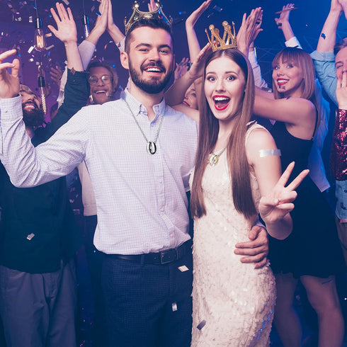 Hicarer 8 Pcs Couples Necklace Bracelet Matching Ong Distance Touch Necklace Her King His Queen I Love You Necklaces Jewelry Set for Bf Gf Women M...