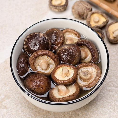 VIGOROUS MOUNTAINS Dried Shiitake Mushrooms for Cooking, 2-3CM Dehydrated Mushrooms, Dry Fresh Vegan No Fumigation Sulfur (1.5Oz)...