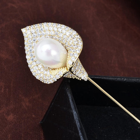 Women Crystal Rhinestone Calla Lily Floral Boutonniere Lapel Stick Pin Brooch Cardigan Scarf Tie Pin Pearl Flower Breastpin Wedding Party Jewelry...