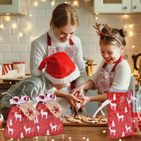 Christmas Gift Bags Assorted Sizes, 22pcs Drawstrings Christmas Bags For Gifts, Presents Wrapping Bags Favor Goody Bags Reusable Plastic Xmas Holi...