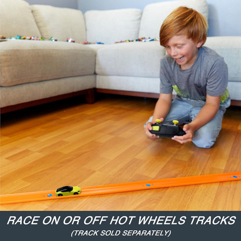 Hot Wheels RC Toy Car, Remote-Control Nissan Z in 1:64 Scale with Controller & USB Cable, Works On & Off Track cc...