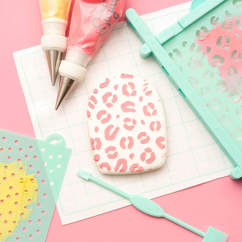 Sweet Sugarbelle Stencil Snap Holds Stencils from 3x3 to 5x9 Inches, includes Magnetic Frame, Silicone Mat, & Icing Spreader, Baking, Cooking, Coo...