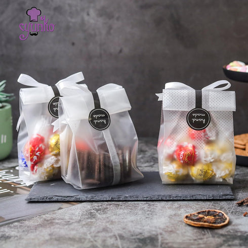 YunKo Cookie Bags for Gift Giving Clear Cellophane Treat Bags for Favors Mini Loaf, Bundt Cake, Hot Cocoa Bomb Packaging With Stickers(100PACK, Bl...