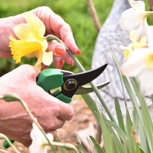 8 Inch Garden Pruner with a SK5 Carbon Steel, Non-stick, Rust Resistant Blade. Adjustable for Small and Large Hands...