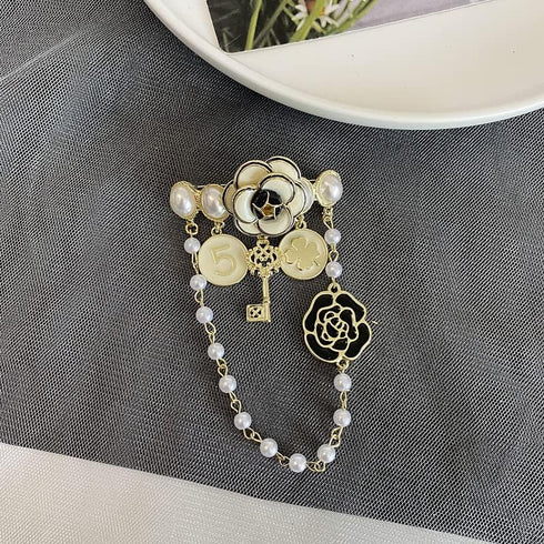 Imitation Pearl Dangle Chain Brooch,Elegant Lapel Pins,Vintage Jewelry Gift for Women...