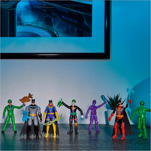 Batman 4-inch Bat-Tech Batman and King Shark Action Figures with 6 Mystery Accessories, for Kids Aged 3 and up...