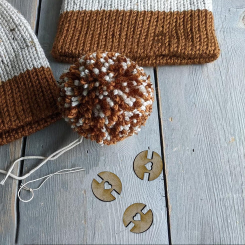 50PCS Removable Wooden Pom Poms Buttons, Faux Fur Pom Poms Keepers on Handmade Beanies, Hat Pom Pom Holder, Knitted Hat Making Fastener Tool, Pomp...