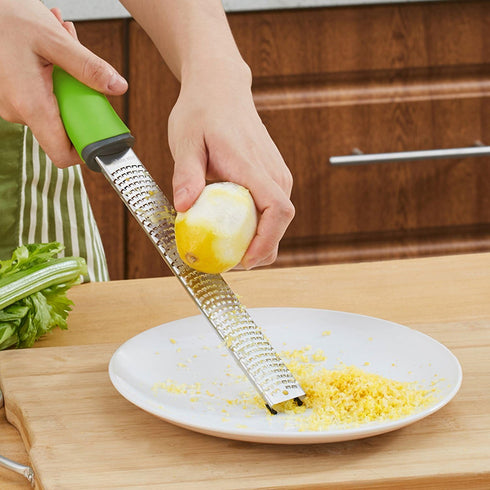 Sunkuka Pro Citrus Lemon Zester & Cheese Grater Stainless Steel - Ginger,Garlic,Potato Nutmeg,Chocolate Peeler with Cover and Cleaning Brush...
