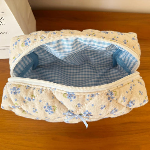 Cotton Quilted Makeup Bag Coquette Accessories Make up Bag Organizer Cute Floral Cosmetic Pouch Travel Makeup Bag for Women (Blue floral)...