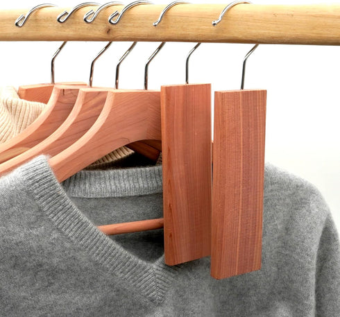 5pcs Cedar Planks Cedar Blocks for Clothes Storage Aromatic Cedar Hang Ups Hanger Closet Freshener Clothes Protection Mustiness Prevention...