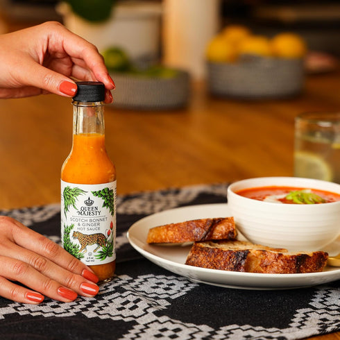 Queen Majesty Scotch Bonnet & Ginger Hot Sauce, 5 oz - All Natural Scotch Bonnet, Habanero, & Ginger Condiment - Vegan, Kosher, Gluten Free, non G...