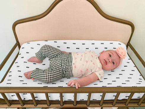 Changing Pad Cover – Premium Baby Changing Pad Covers 4 Pack – Boy or Girl Changing Pad Cover – Pure Jersey Machine Washable Black and White Chang...
