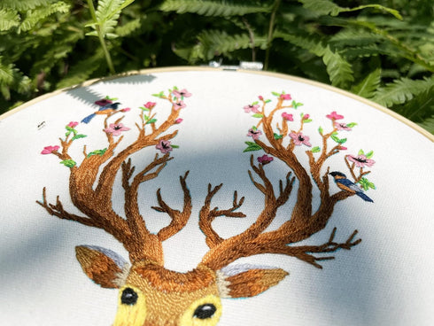 Yutaohui Deer Embroidery kit with Bird,Funny Handmade Gift Embroidery Kit for Adults Beginner,Stamped Cross Stitch Kit for Crafts Starters with 1 ...