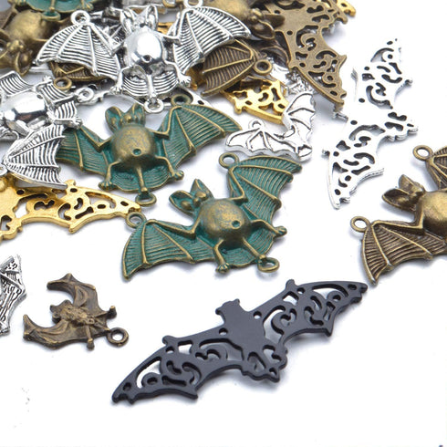 100g (about 30 pieces) Metal Alloy Bat Pendant Charm Mixed Halloween Flittermouse Flying Vampire Connector Charms for Jewelry Making Bracelet Neck...
