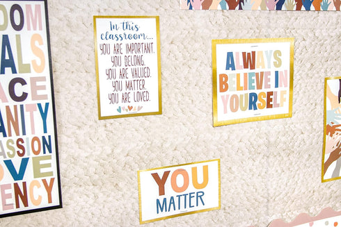 Everyone is Welcome Diversity Mini Bulletin Board...
