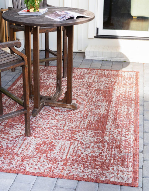 Unique Loom Outdoor Traditional Collection Area Rug - Timeworn (2' x 3' 1" Rectangle Rust Red/Gray)...