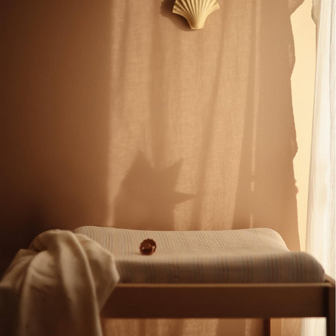 mushie Extra Soft Muslin Fitted Changing Pad Cover (Tradewinds)...