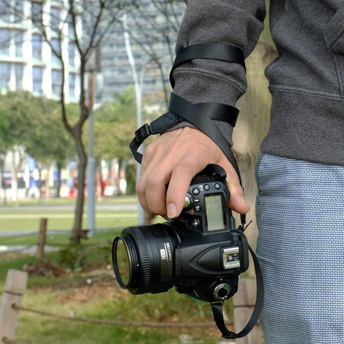 Film Camera Strap, Quick Release Slim Camera Strap for Mirrorless Camera SLR Medium DSLR Camera Black...