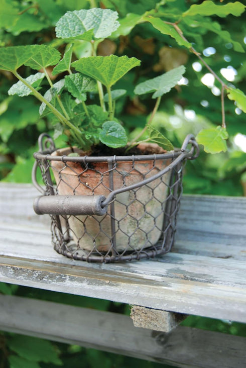 Esschert Design AT09 Aged Terracotta Single Pot with Metal Basket with Handle...
