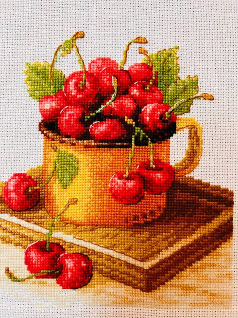 RIOLIS Counted Cross Stitch kit 2169 Ripe Cherry...