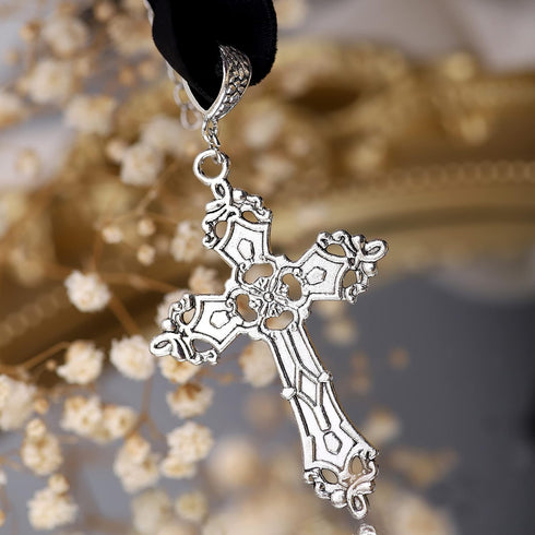 Sacina Gothic Cross Necklace, Zinc Alloy Black Cross Necklace, Halloween, Christmas Goth Jewelry Gift for Women (Silver Color Cross Choker)...