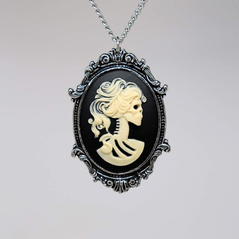 Gothic Lolita Skull Cameo in Pewter Frame Pendant Necklace...