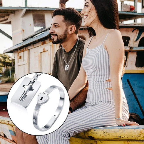 Hicarer 2 Sets Couple Heart Charm Lock Bracelet and Key Necklace Lock Matching Bangle Titanium Steel Couples Jewelry Set for Valentine's Day Weddi...